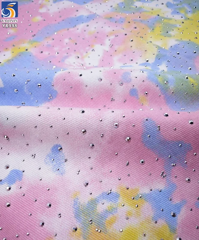 YX998 220g/m² Tie-dye Design Denim Fabric 70% Polyester 30% Cotton Denim Tie-dye Fabric With Diamonds for Women's Skirt - 图片 3