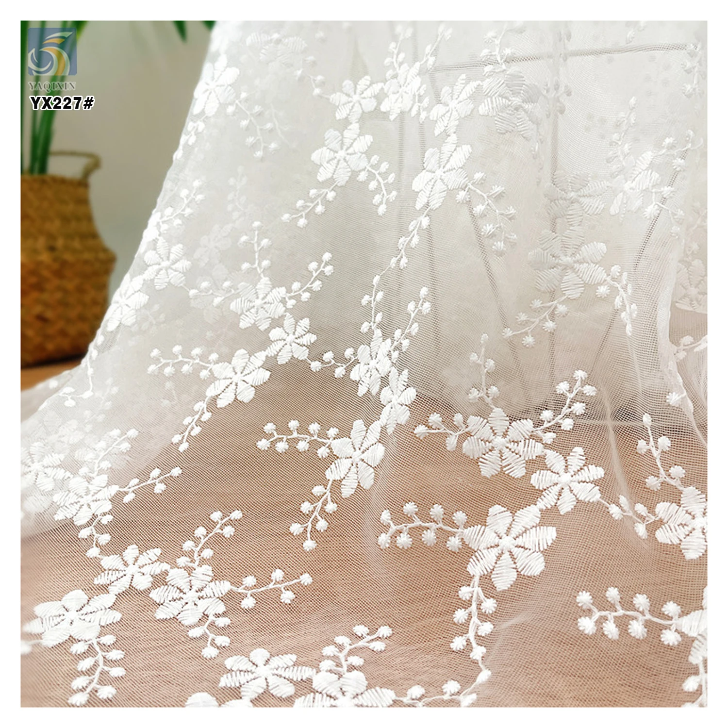 YX227 Pure White 100% Polyester Floral Embroidery Mesh Water Soluble Lace Fabric for Dress - 图片 5