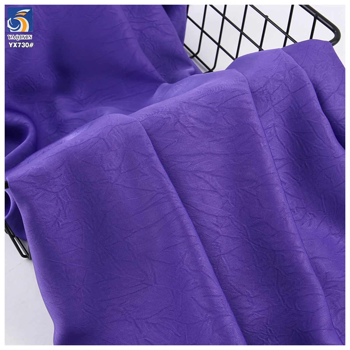 YX730-1 Fashion Dress Ladies Jacket Suit Fabric Single Sided Embossed Wrinkled Crepe Chiffon Fabric 100% Polyester - 图片 3