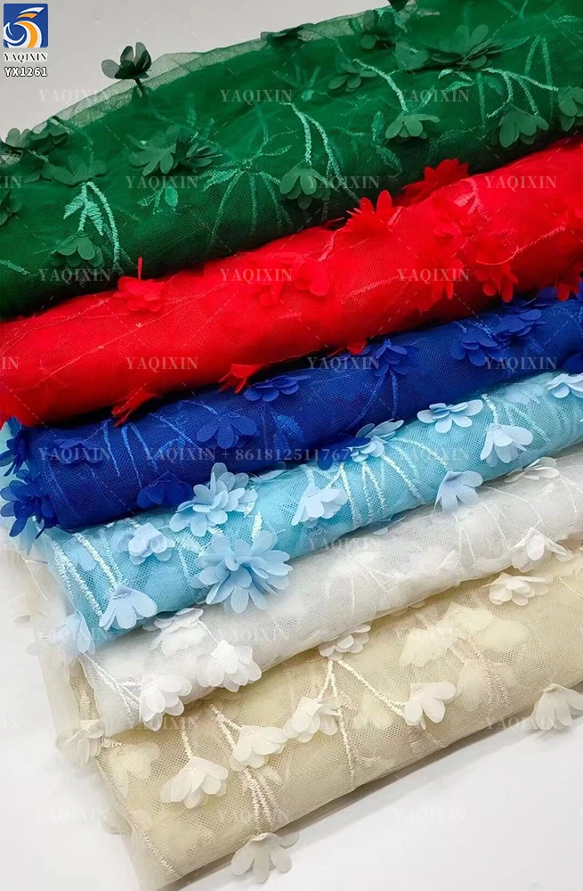 YX1261 Factory Wholesale 200gsm Red 3D Small Florals Embroidery Mesh Fabric 3D Floral Laser Embroidery French Tulle Fabric - 图片 2