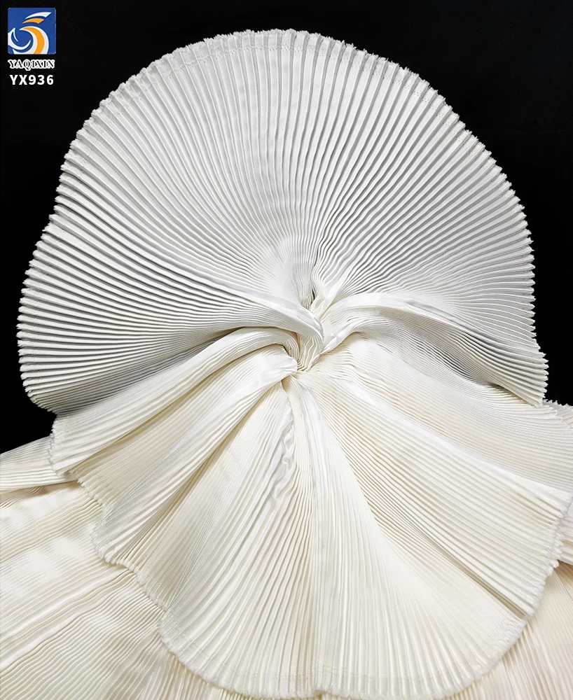 YX936 150cm Width 180gsm 1cm Satin Pleated Fabric Pure White 100% Polyester Liquid Satin Wedding Dress Fabric Textiles - 图片 3