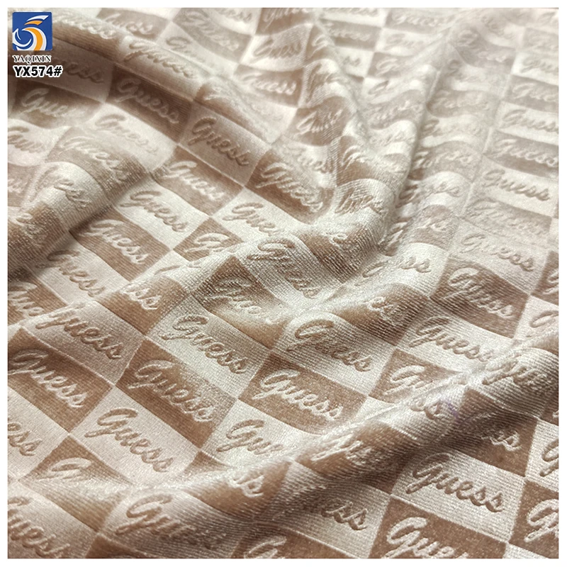 YX580 Custom Letter Pattern 3D Jacquard Embossed Velvet Fabric Checkered Plaid Polyester Stretch Velvet Fabric - 图片 3