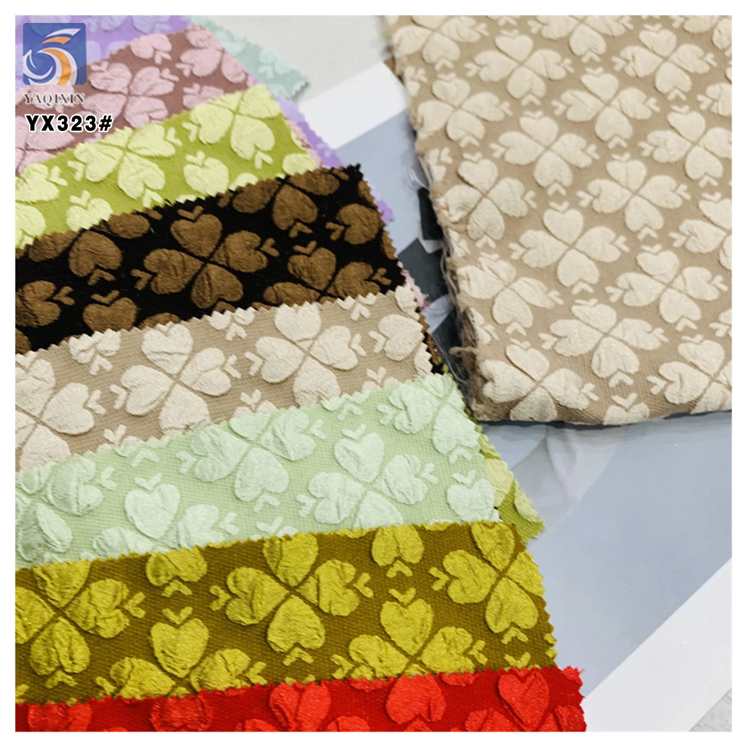 YX323 High Quality T800 Woven Polyester Chiffon Jacquard Fabric Four-Leaf Clover Embossed 3D Jacquard Fabric - 图片 4