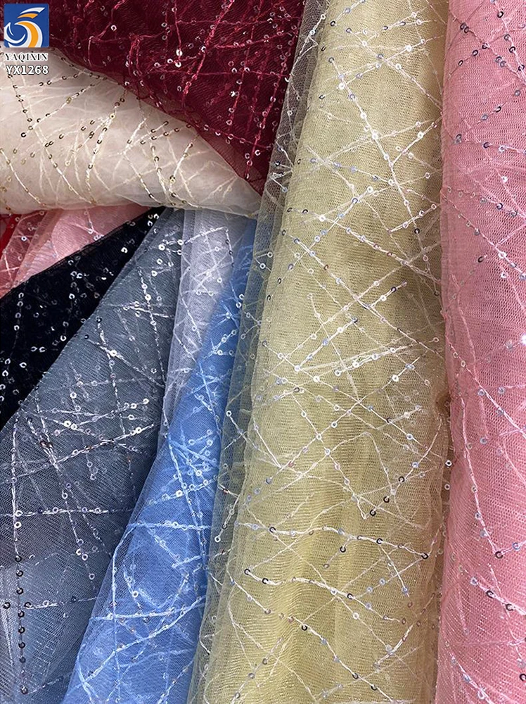 YX1268 2026 Customized 2 Yards Cross Embroidery 3MM Black Sequin Tulle Fabric for Dress Knitted Mesh Fabric With Sequins - 图片 5