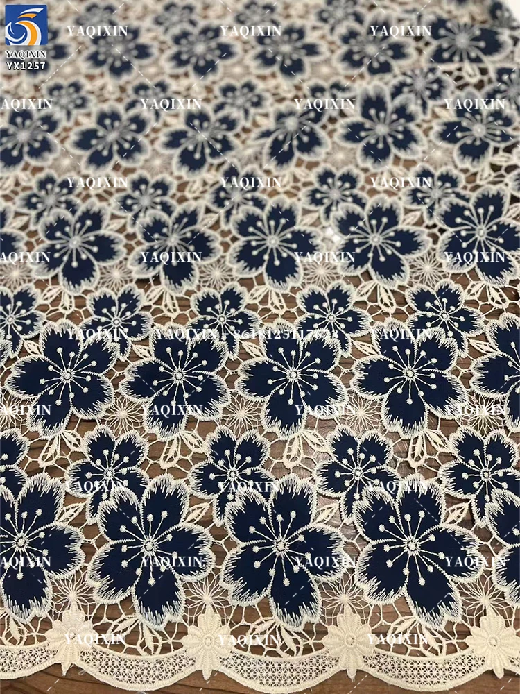 YX1257 2025 New Single-Sided Openwork Two-color Embroidered Fabric 150gsm Chiffon Water-Soluble Lace Fabric Embroidery - 图片 3