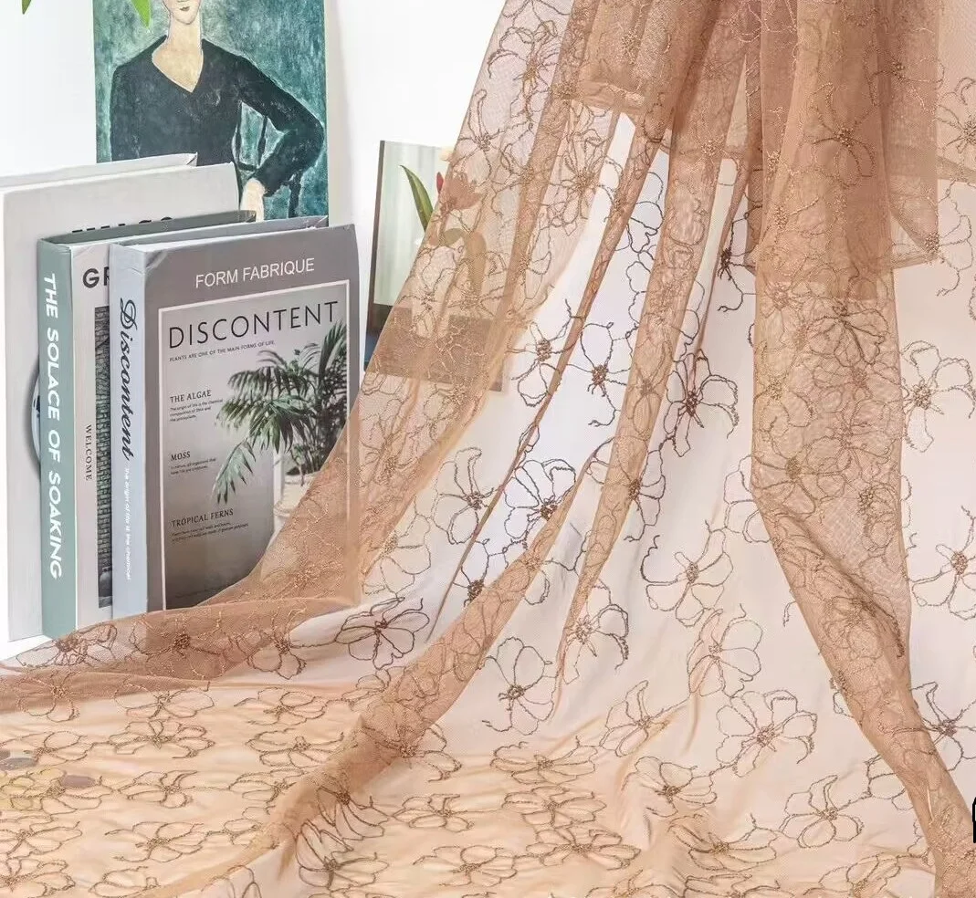 YX1218 Newly Launched Full-Width Gold Thread Polyester Flowers Embroidery Women's Dress Soft Mesh Fabric Embroidered - 图片 2
