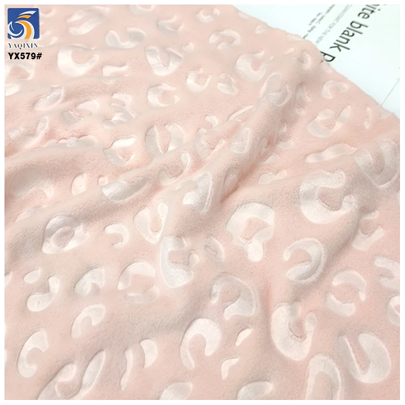 YX579 Hot-Selling Light Pink 3D Jacquard Embossed Velvet Leopard Fabric Leopard Velvet Stretch Fabric for Dress - 图片 5