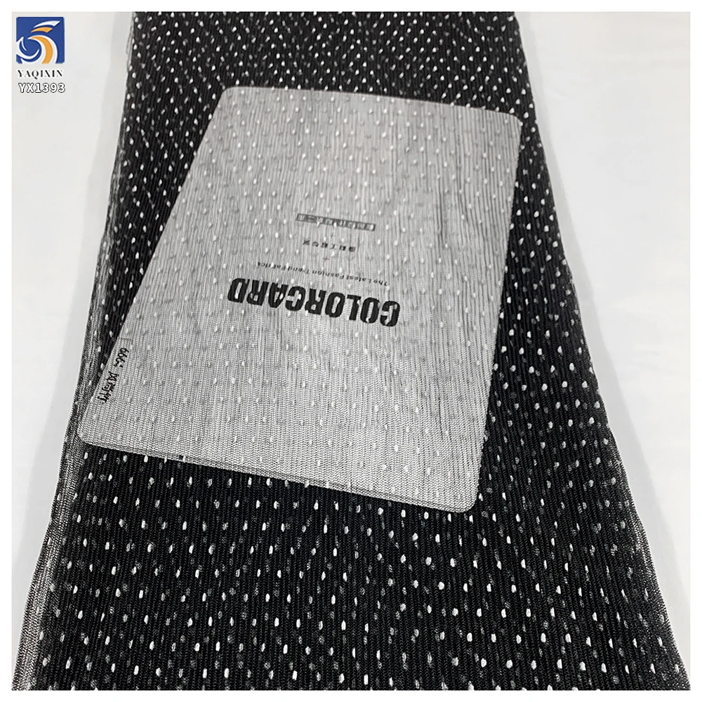 YX1393 2026 Black Mesh Tulle 60gsm Flocked White 3mm Polka Dot Tulle Pleated Fabric Pleated Tulle Flocked White Dot Fabric - 图片 3