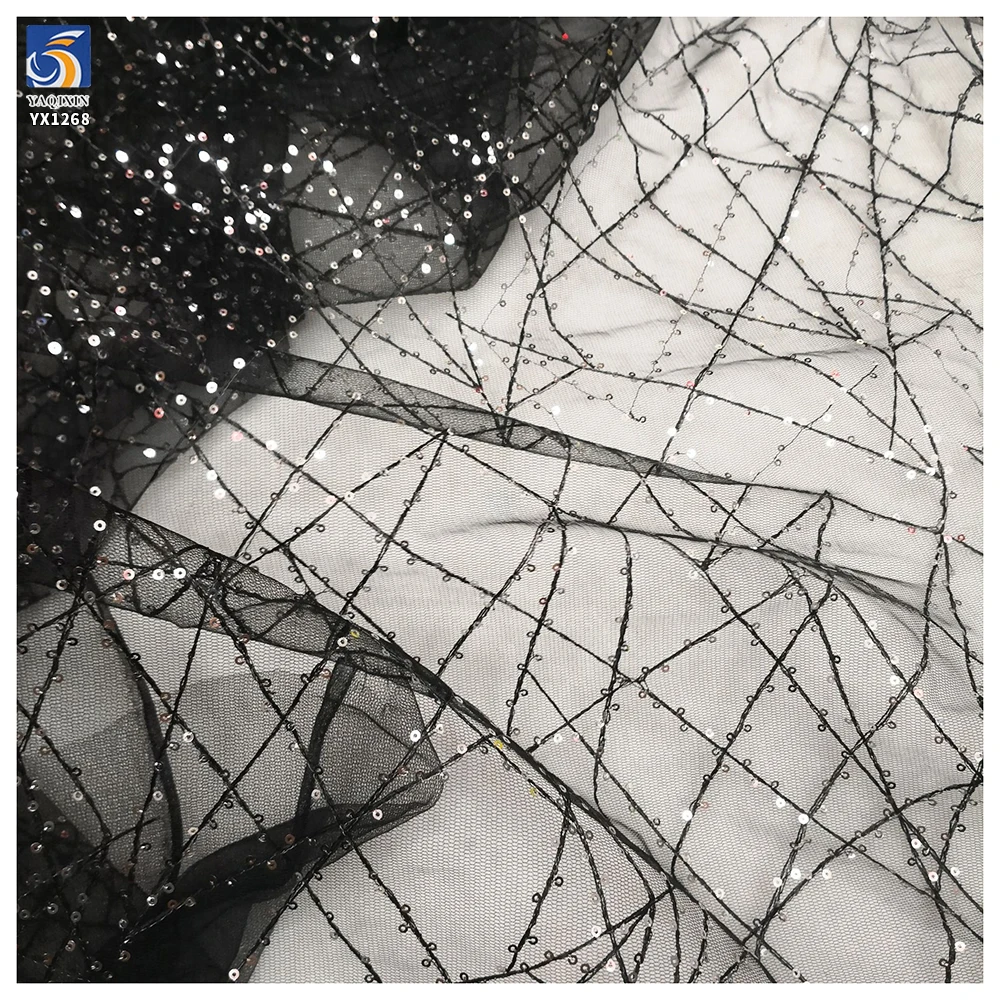 YX1268 2026 Customized 2 Yards Cross Embroidery 3MM Black Sequin Tulle Fabric for Dress Knitted Mesh Fabric With Sequins - 图片 3