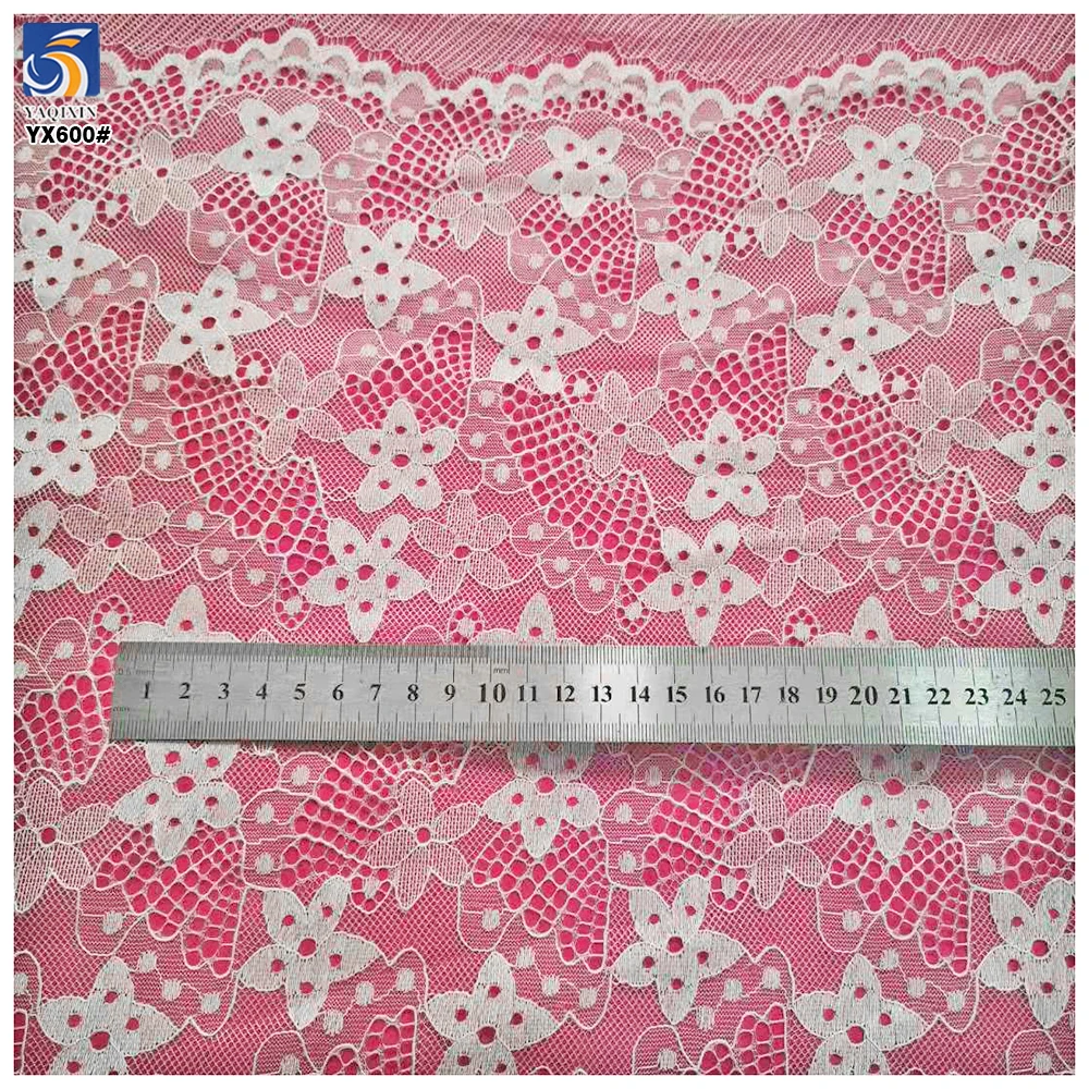YX600 Low MOQ Cheap 100 Polyester Chantilly Lace Fabric Mesh Five-Star Lace Fabric for Home Textiles and Clothing - 图片 4