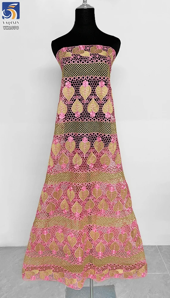 YX1076 High Quality Heavyweight 300gsm Pink Leaves Pattern Embroidered Water-Soluble Lace Fabric Ethnic Lace Fabric Textile - 图片 4