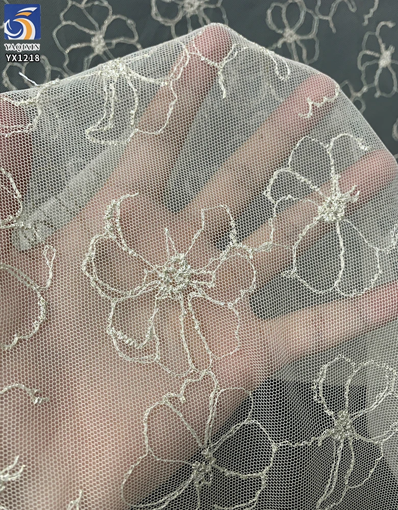 YX1218 Newly Launched Full-Width Gold Thread Polyester Flowers Embroidery Women's Dress Soft Mesh Fabric Embroidered - 图片 4