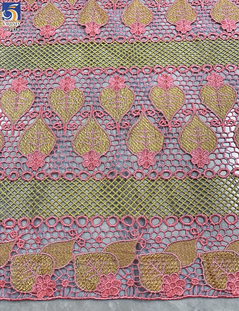 YX1076 High Quality Heavyweight 300gsm Pink Leaves Pattern Embroidered Water-Soluble Lace Fabric Ethnic Lace Fabric Textile - 图片 5