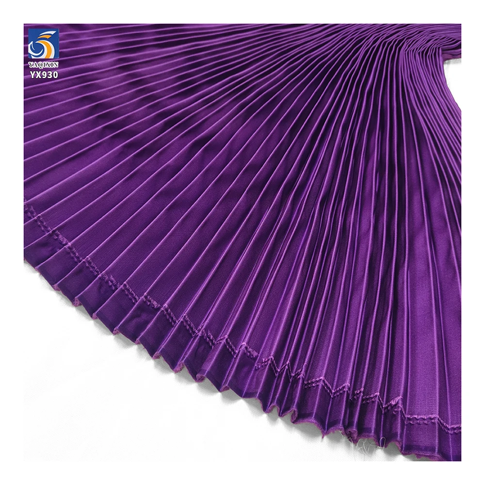 YX930 Hot Sale Purple 2CM Pleated Liquid Satin Fabric Accordion Wrinkle Pleated Polyester Satin Fabrics for Halloween - 图片 3