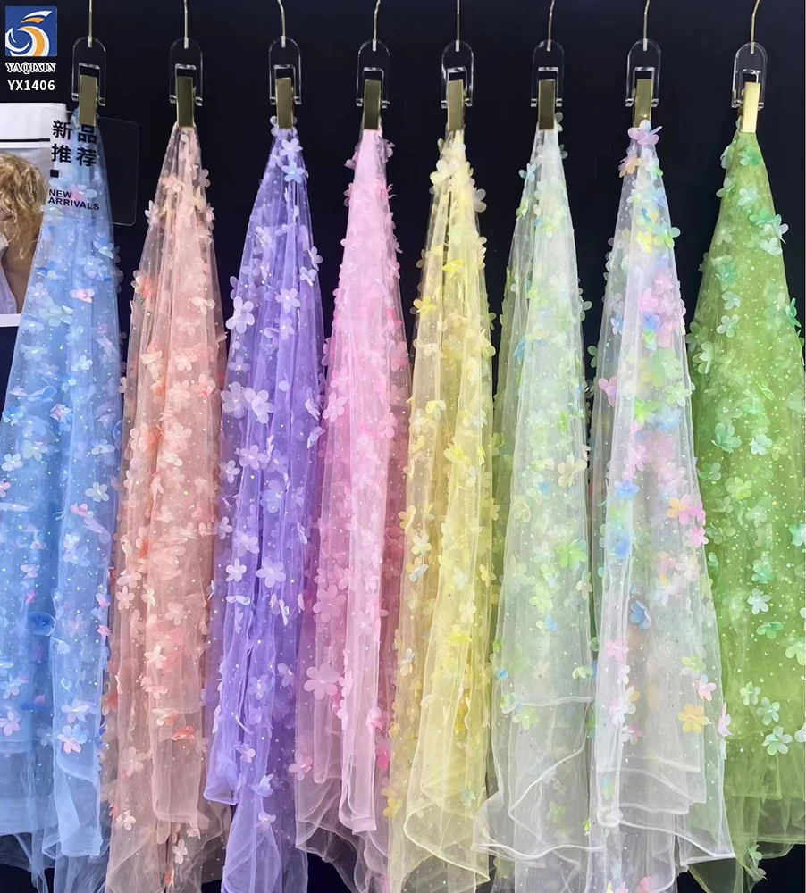 YX1406 Summer Best-Selling Solid 3D Embroidery Florals Gradient Tulle Fabric With Holographic Sequins 3D Florals Mesh Fabric - 图片 2