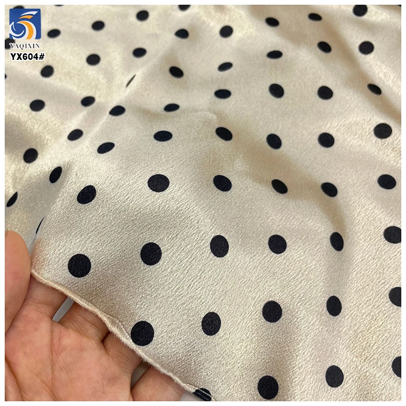 YX604 Factory 170gsm Thickened Polka Dot Digital Print Satin Fabric for Dress Dot 0.8CM Small Black Dot Satin Fabric - 图片 4