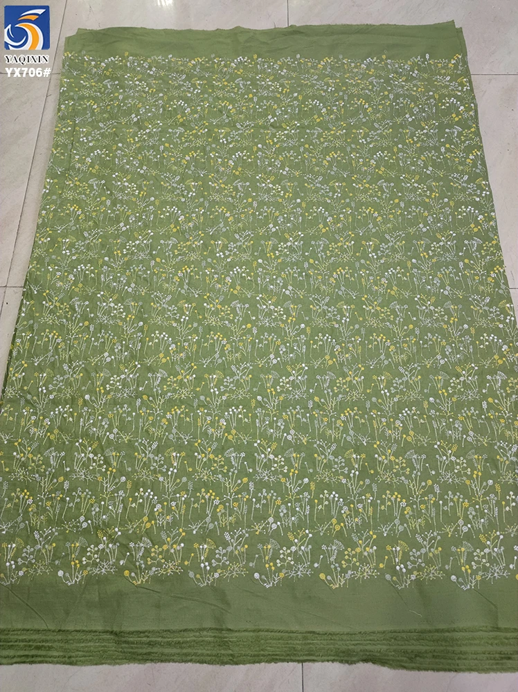 YX706 High Fashion Italian Style Small Florals Embroidered Fabric 30 Linen 70 Cotton Ramie Cotton Embroidery Fabric Florals - 图片 4