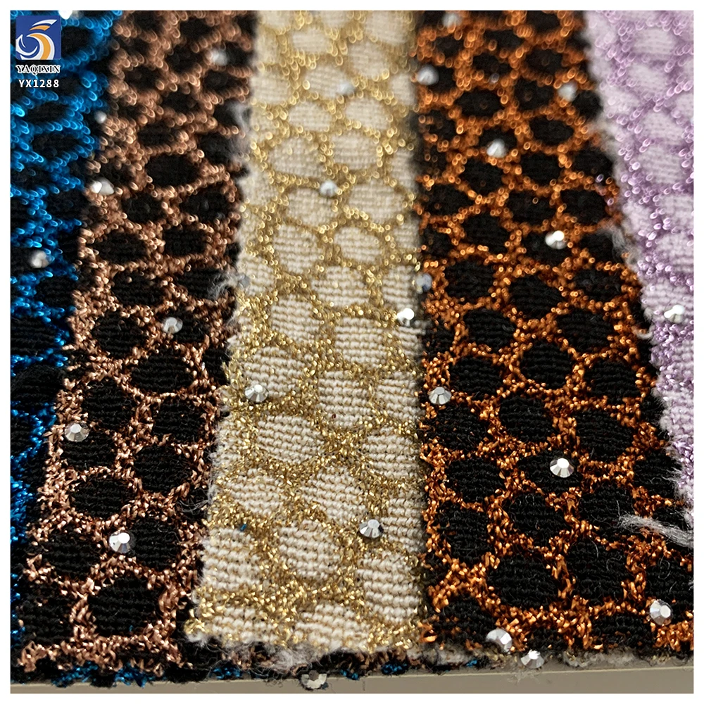 YX1288 180gsm Recently Popular Lurex Jacquard Snake Print Fabric With 3D Stone Customized Jacquard Fabric for Textiles Skirts - 图片 3