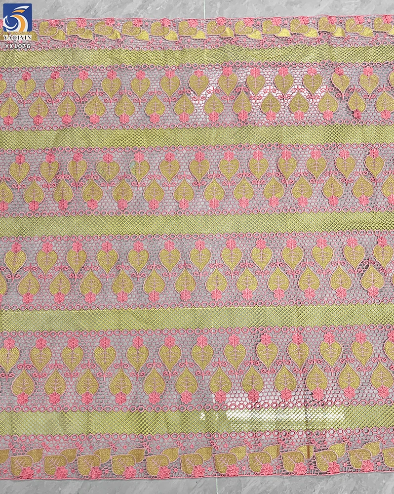 YX1076 High Quality Heavyweight 300gsm Pink Leaves Pattern Embroidered Water-Soluble Lace Fabric Ethnic Lace Fabric Textile - 图片 6