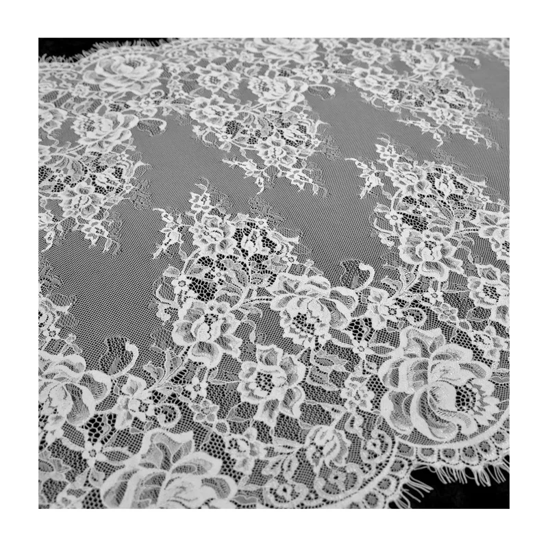 YX698 Support Samples Cheap Price 65CM*300CM Black White Embroidery Eyelash Lace Fabric for Dresses - 图片 4
