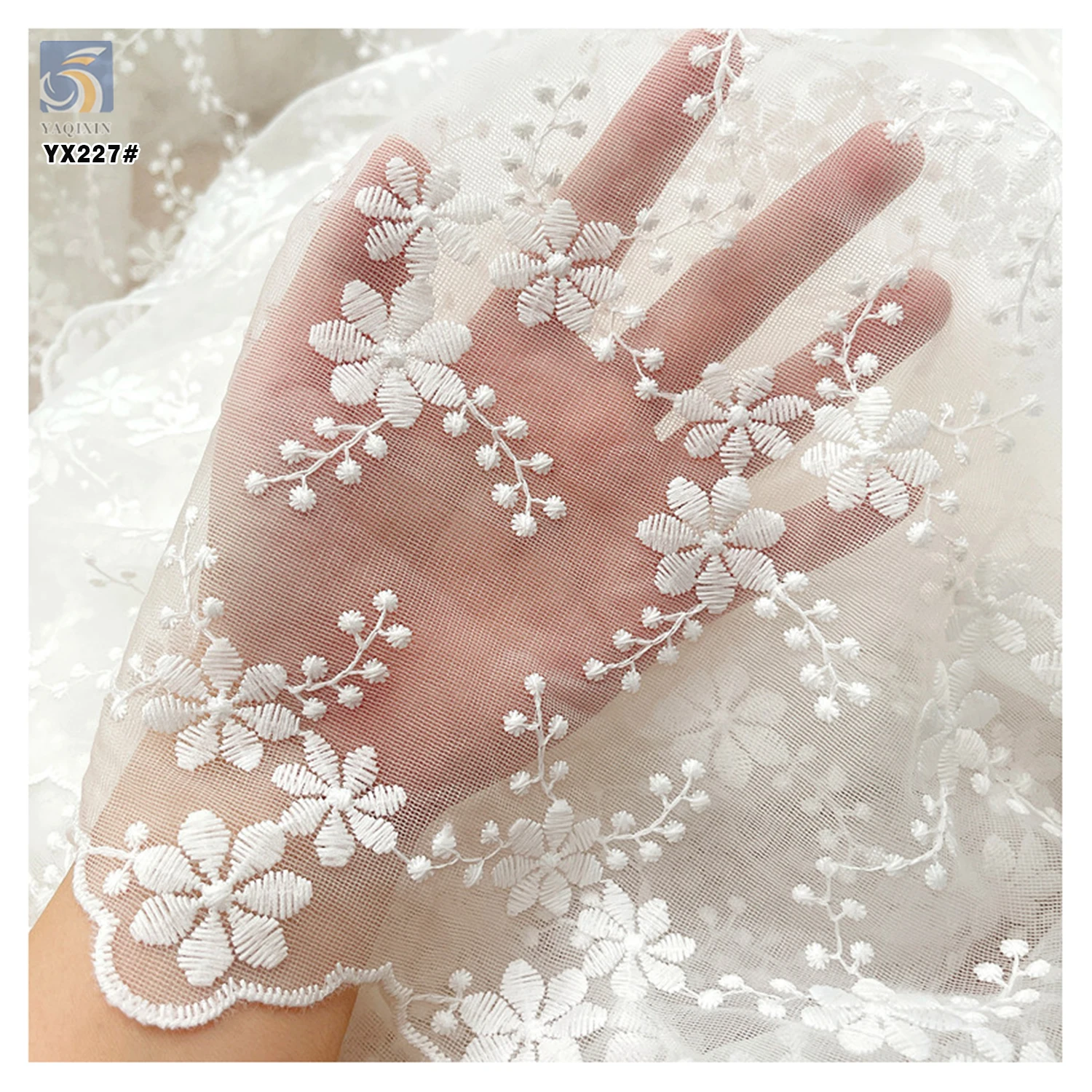 YX227 Pure White 100% Polyester Floral Embroidery Mesh Water Soluble Lace Fabric for Dress - 图片 6