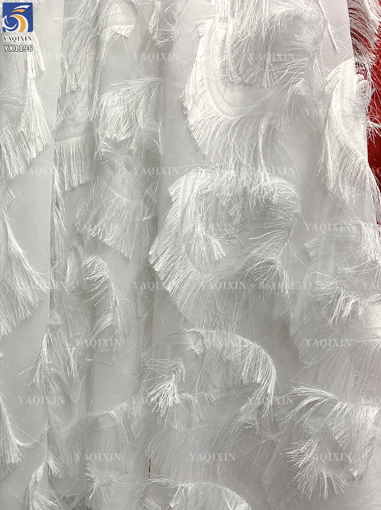 YX1196 High Quality White and Red Feather Designer Jacquard Fabric 130gsm Woven Jacquard Chiffon Fabric for Tassel Dresses - 图片 3