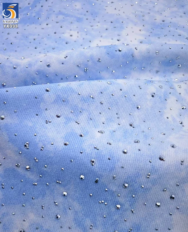 YX998 220g/m² Tie-dye Design Denim Fabric 70% Polyester 30% Cotton Denim Tie-dye Fabric With Diamonds for Women's Skirt - 图片 6