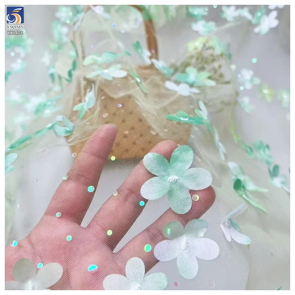 YX1406 Summer Best-Selling Solid 3D Embroidery Florals Gradient Tulle Fabric With Holographic Sequins 3D Florals Mesh Fabric - 图片 4