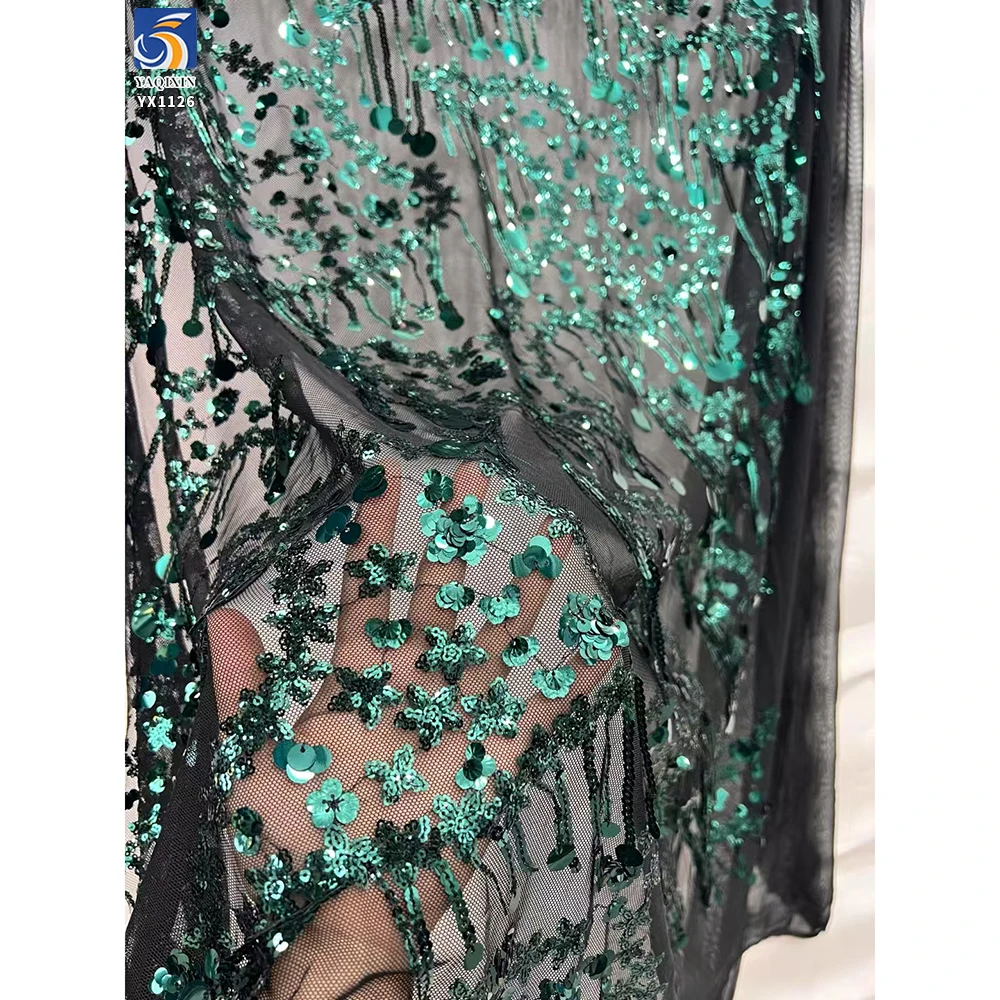 YX1126 Manufacturer Fringed 400gsm Heavy Sequin Fabric Five-Pointed Star Florals Shaped 3D Sequin Mesh Dress Fabric - 图片 6