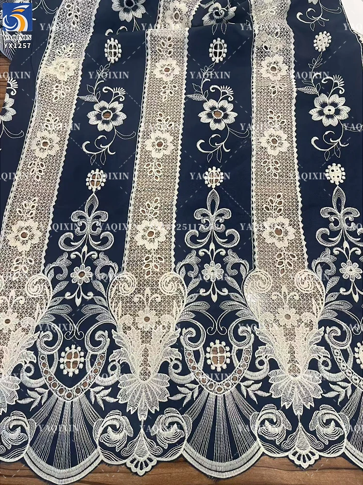 YX1257 2025 New Single-Sided Openwork Two-color Embroidered Fabric 150gsm Chiffon Water-Soluble Lace Fabric Embroidery - 图片 4