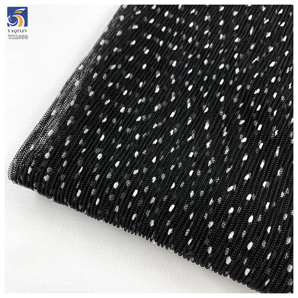 YX1393 2026 Black Mesh Tulle 60gsm Flocked White 3mm Polka Dot Tulle Pleated Fabric Pleated Tulle Flocked White Dot Fabric - 图片 2