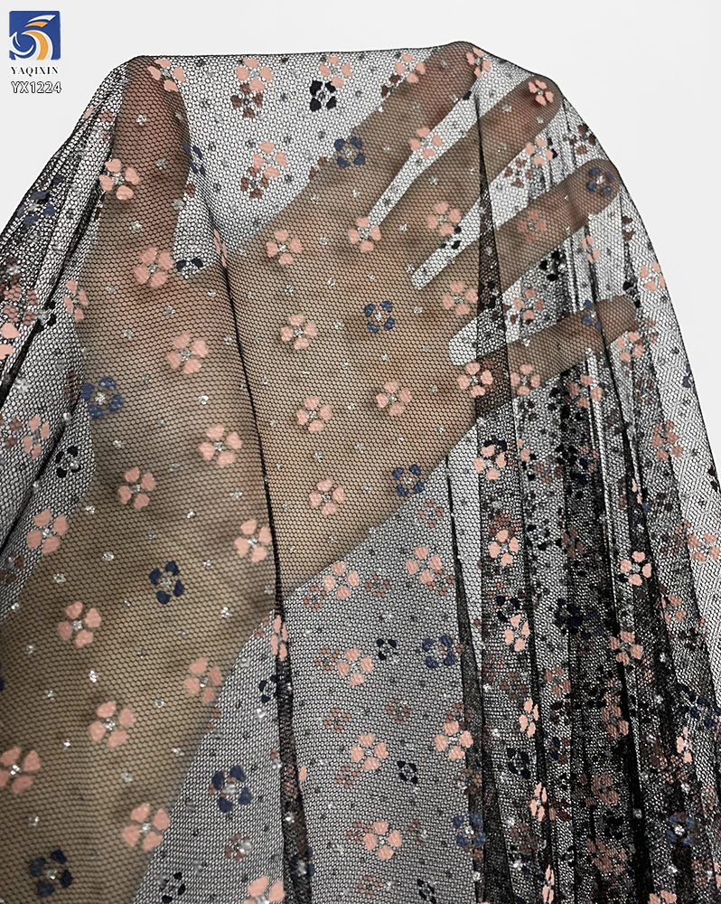 YX1224 High Quality Knitted Pink Florals Offset Print Mesh Fabric With Silver Glitter Dots for Women's Clothing Tulle - 图片 3
