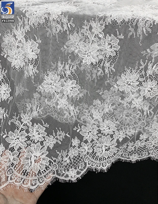 YX1098 High Quality Bridal African White Pearl 3D Lace Fabrics Eyelash Lace High-End Heavy Beads Luxurious Wedding Fabrics 3D - 图片 4