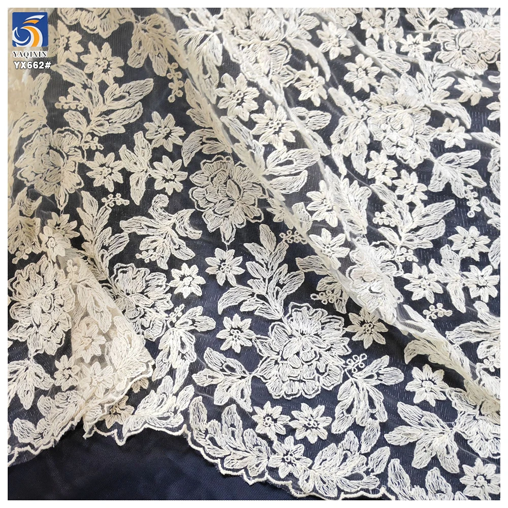 YX662 Premium Quality Embroidered Lace Fabric for Fashion Design High-End White Lace Fabric for Bridal and Evening Gowns - 图片 4