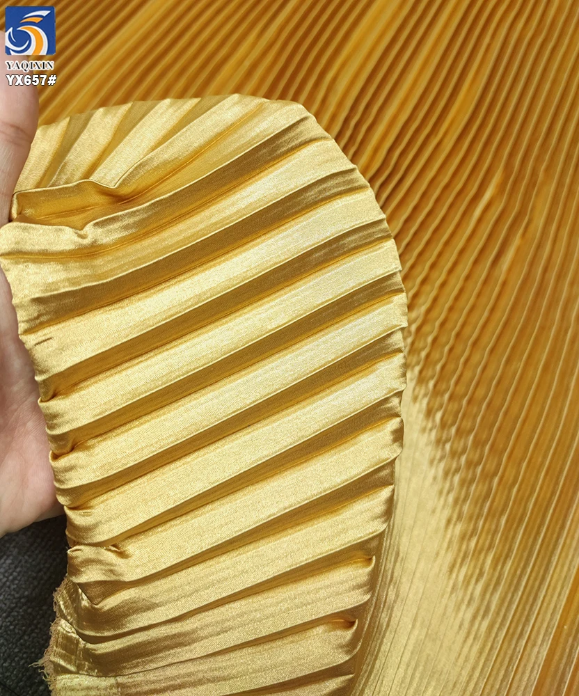 YX657 Gold Luxury Glossy Satin Fabric for Party Dress 110gsm Polyester Three-Dimensional Straight Pleated Satin Fabric - 图片 6