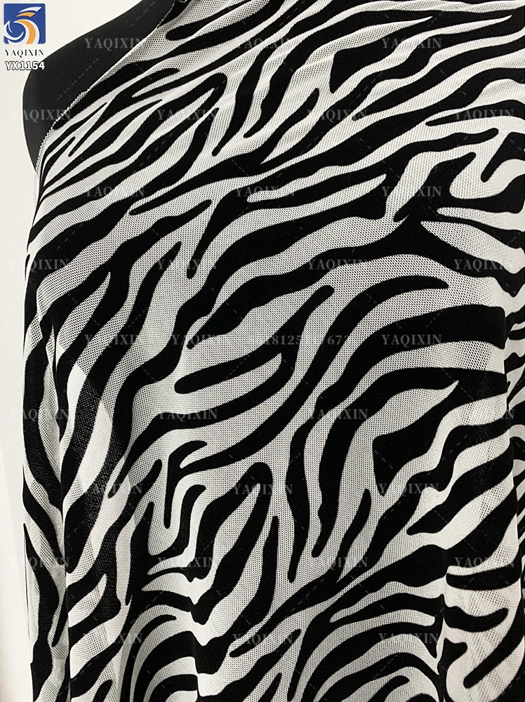 YX1154 Hot Selling Animal Zebra Print Flocked Mesh Fabric Spandex Four-Way Stretch Black Zebra Flocked Mesh Dress Fabric 2026 - 图片 5