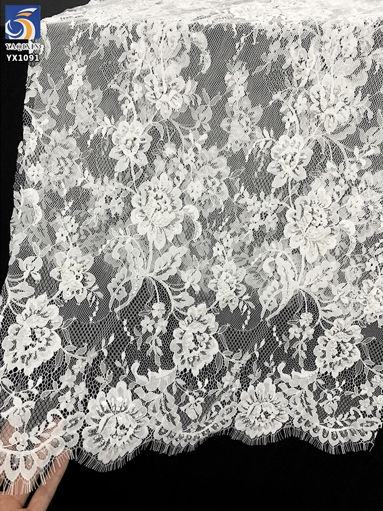 YX1091 High Quality White Lace Fabric 15 Yards Technology Heavyweight White Pearls Embroidered Flowers Eyelash Lace Fabrics - 图片 5