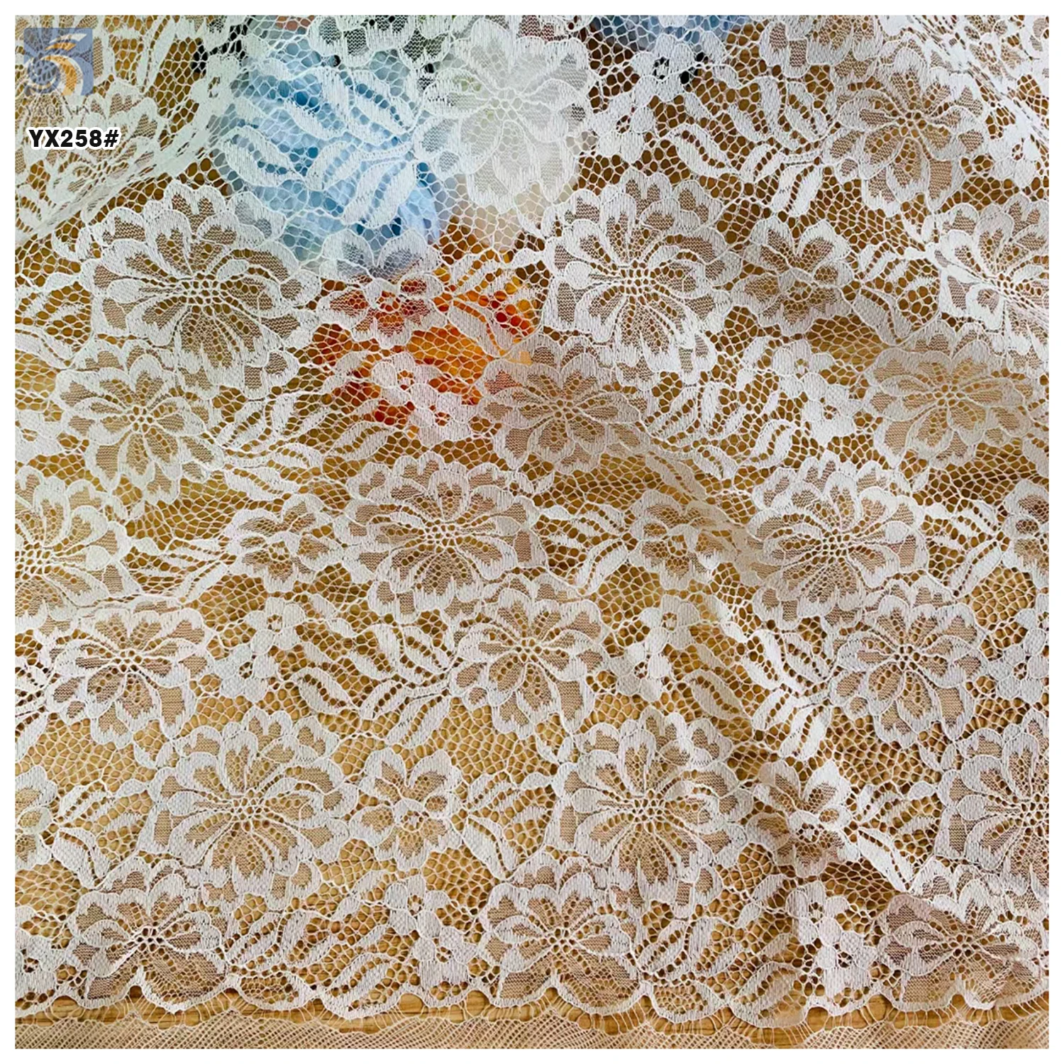 YX258 Latest Soft Polyester Material Dark Purple Lace Fabric 5 Yard Flowers Embroidery Chantilly Lace Fabric - 图片 4