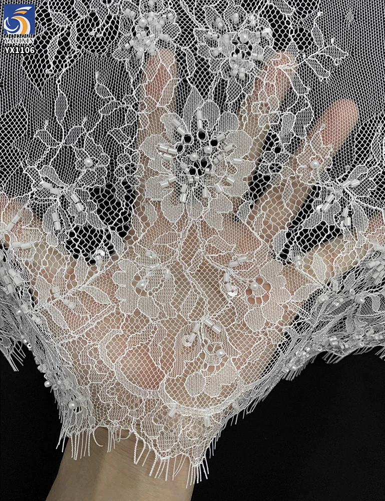 YX1106 Luxurious Saudi Dubai Lace Fabric 15 Yards 3D Floral Pearls Embroidered Wedding Eyelash Mesh Net Lace Fabric White - 图片 4