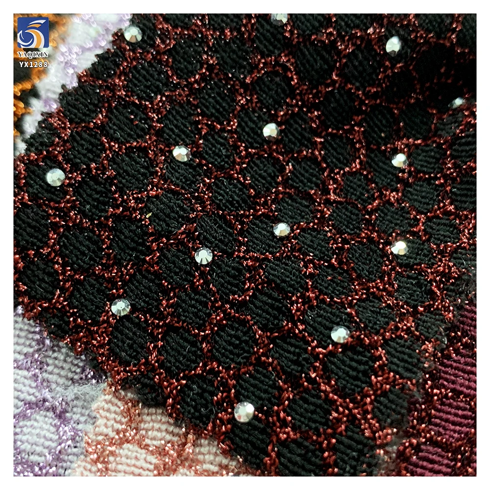 YX1288 180gsm Recently Popular Lurex Jacquard Snake Print Fabric With 3D Stone Customized Jacquard Fabric for Textiles Skirts - 图片 4