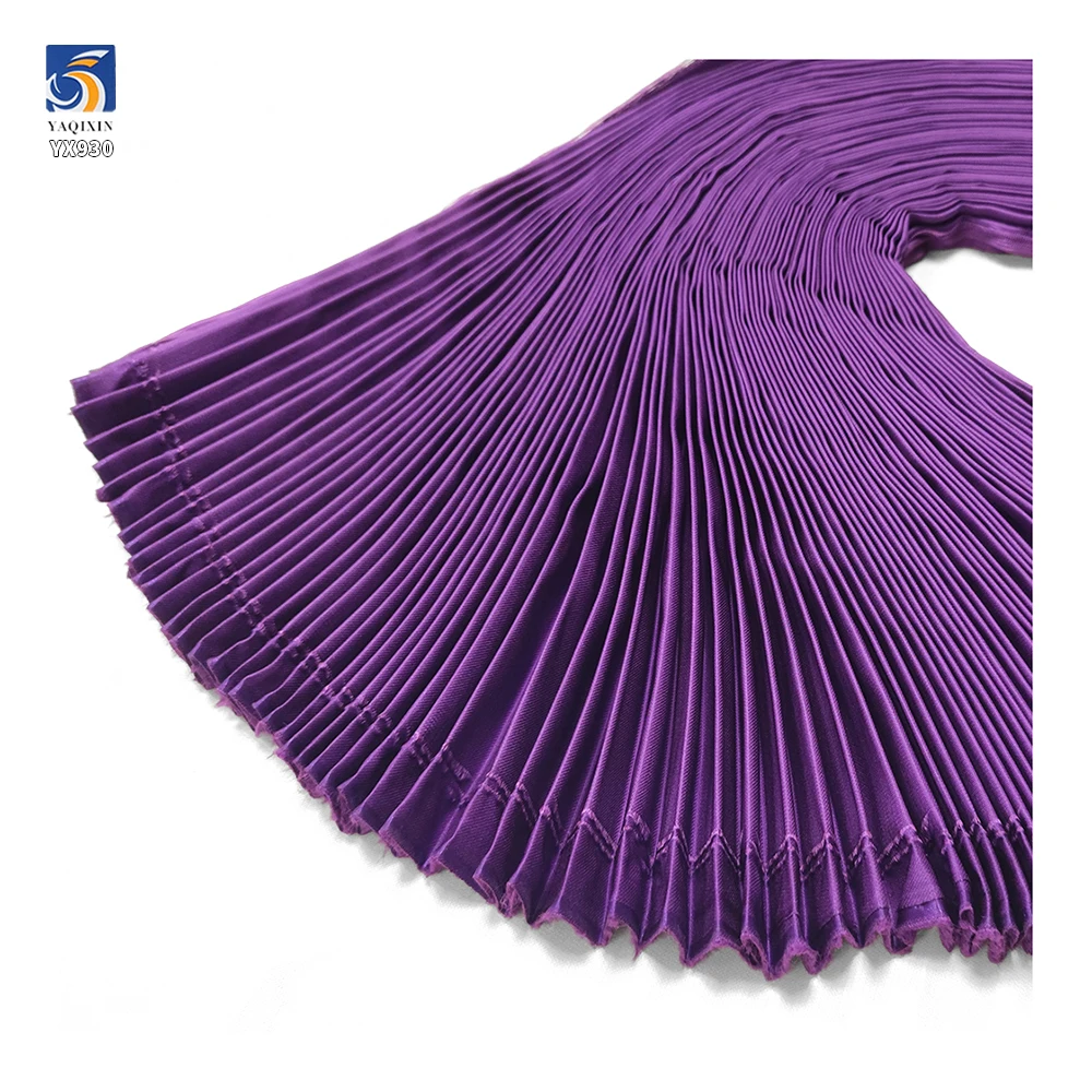 YX930 Hot Sale Purple 2CM Pleated Liquid Satin Fabric Accordion Wrinkle Pleated Polyester Satin Fabrics for Halloween - 图片 5
