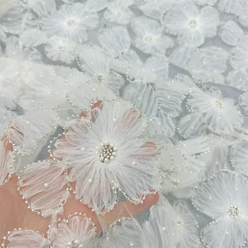 YX2284 Beautiful Mesh Flowers Embroidery Lace Fabric White Polyester Embroidery Tulle Pearl Sequins Mesh Fabric - 图片 4