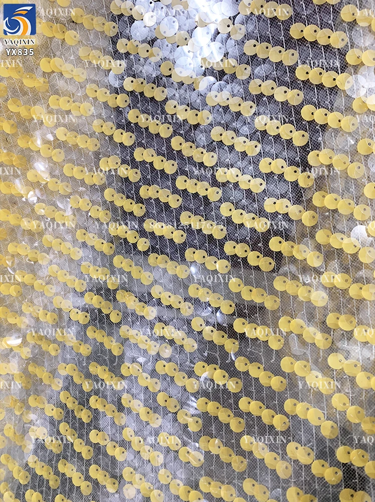 YX835 Customized 300gsm 9mm and 12mm Two-Color Sequin Mesh Lace Fabric for Women's Fashion Dress Sequins Fabrics - 图片 5