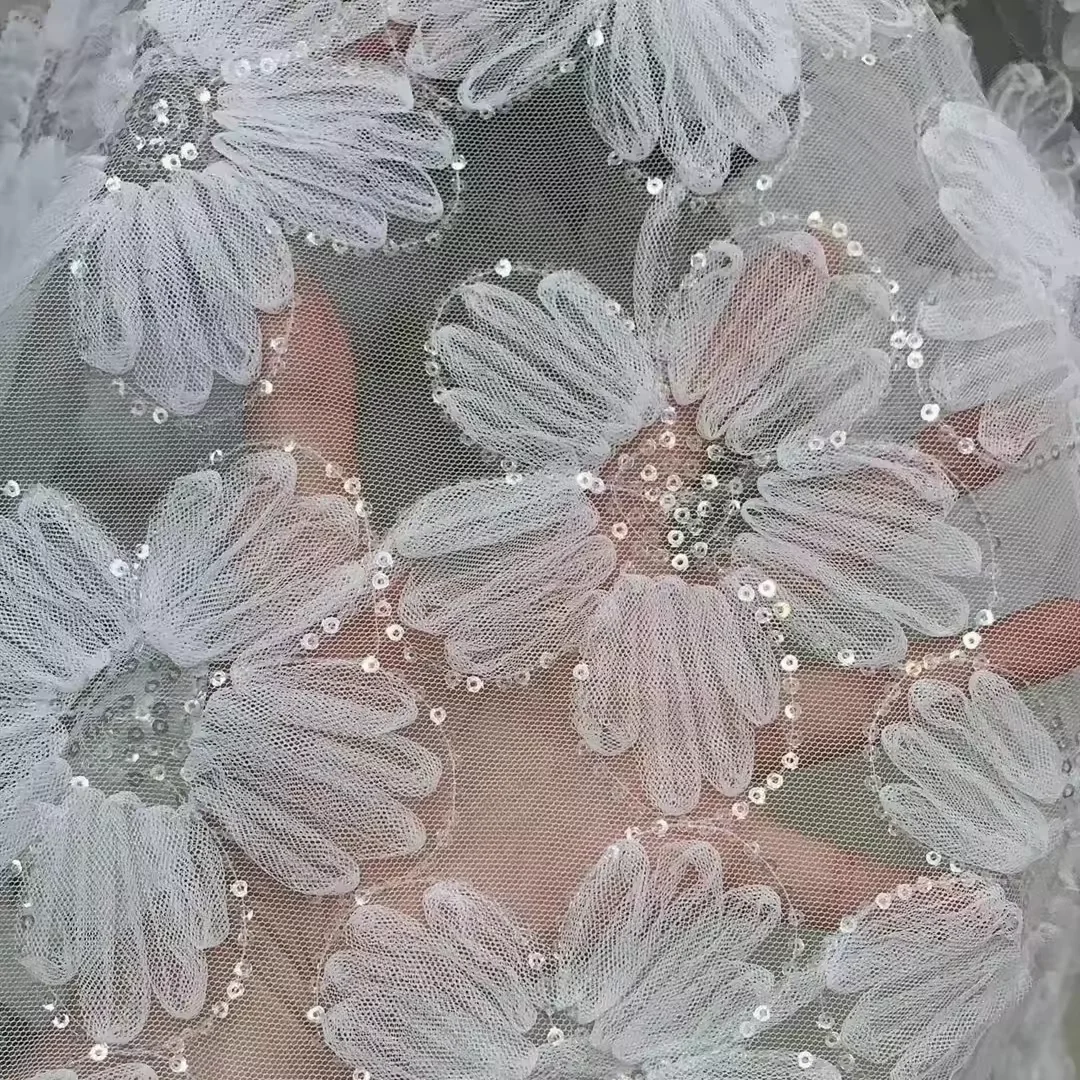 DX54-1 High Quality White Embroidery Mesh Fabric 3D Flower Lace Fabric With Sequins for Bridal Dress - 图片 3