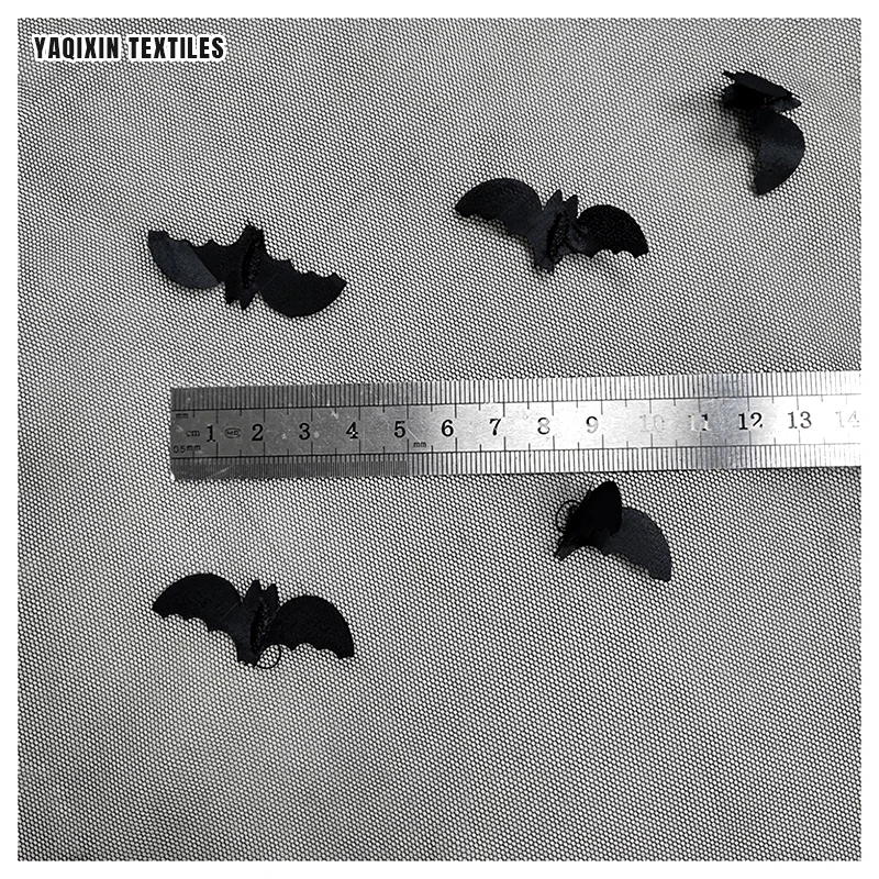 YX2263-1 Accept OEM&ODM Customized Design Halloween Fabric 3D Black Bat Embroidery Tulle Fabric for Children Clothing - 图片 6