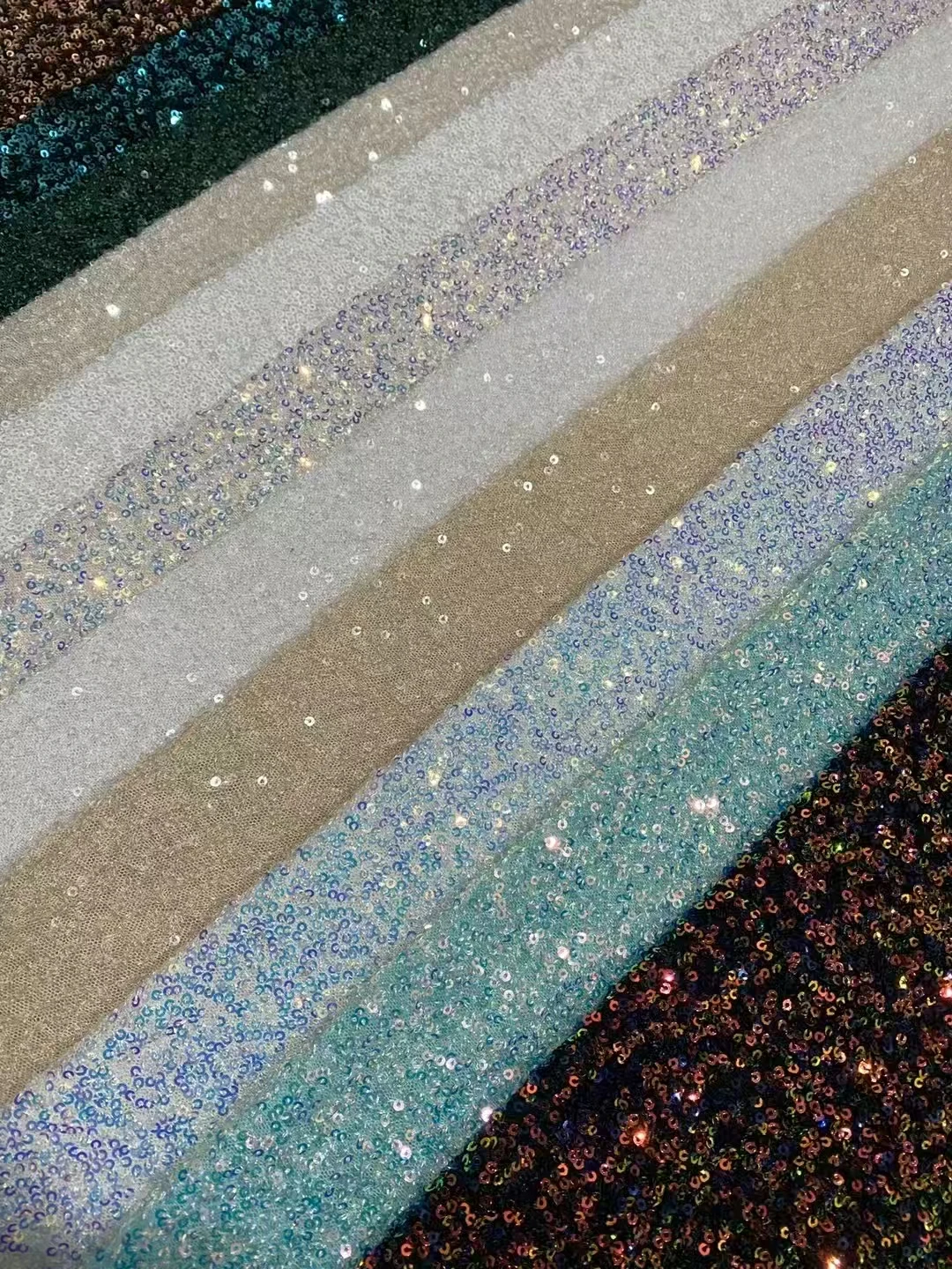 2026 Stretch Mesh Knitted Dense Shiny Glitter 5MM Sequins Fabric Embroidered Sequin Stretch Fabric - 图片 4