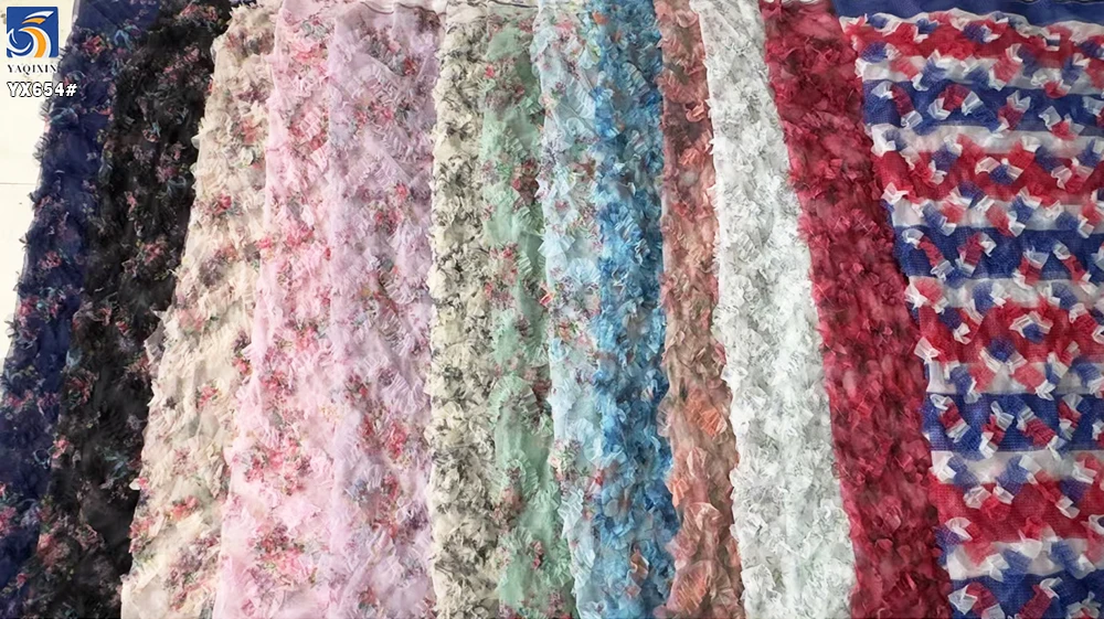 YX654 2025 Red and Blue American Flag Design 3D Flower Digital Printing Mesh Embroidered Ruffle Tulle Fabric - 图片 3