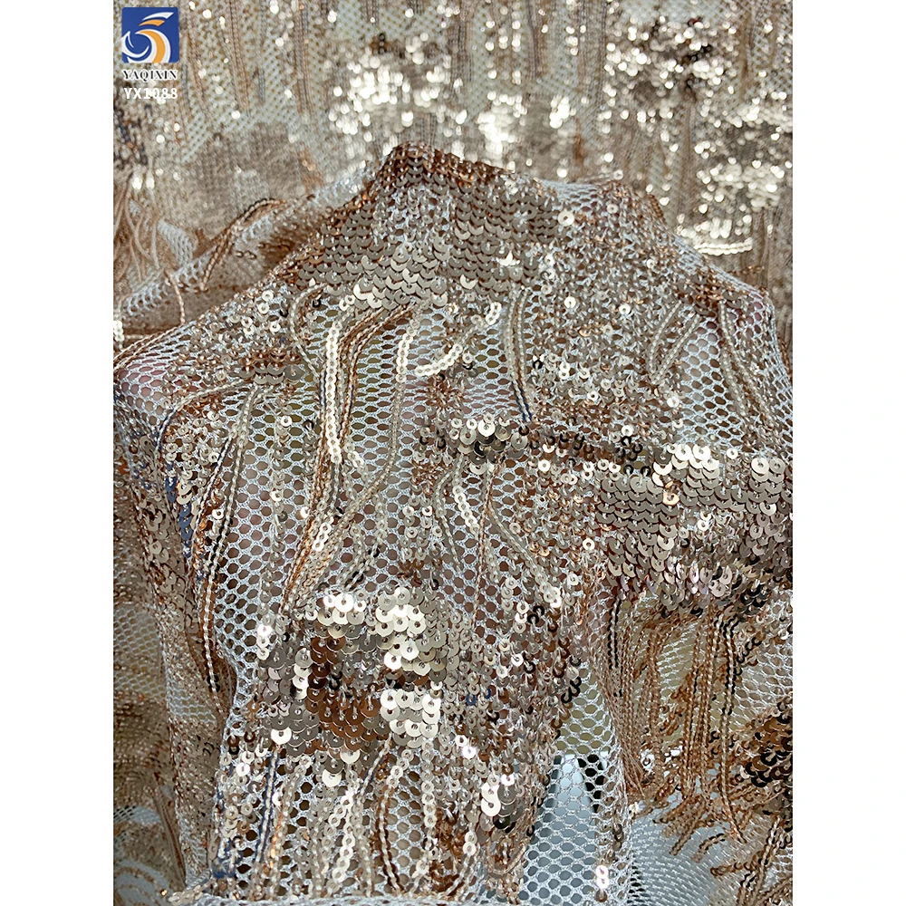 YX1088 300gsm Heavyweight Dress Tassel Sequin Net Fabric New European Knitted Poly Summer Skirt Tulle Sequin Fringe Fabrics - 图片 3