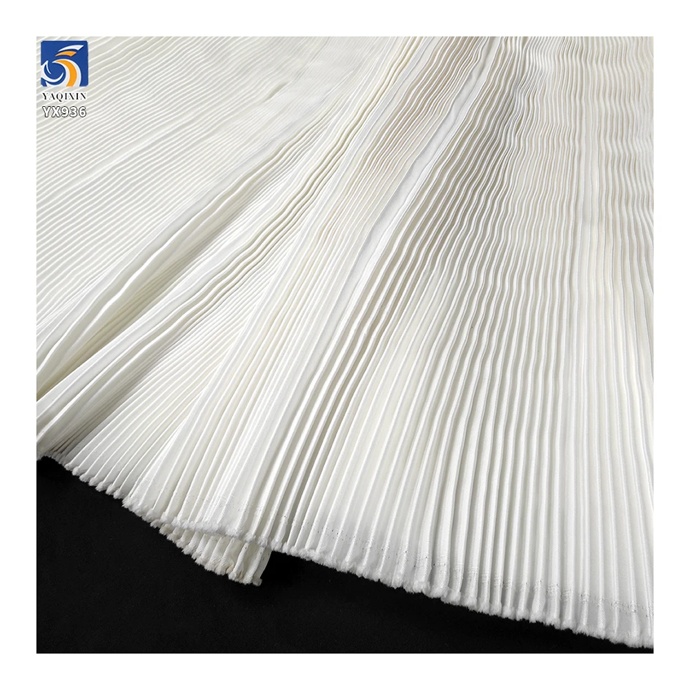 YX936-1 Customized White Polyester 1cm Pleated Accordion Satin Fabric for High-End Party Dresses Liquid Satin Pleated Fabric - 图片 5