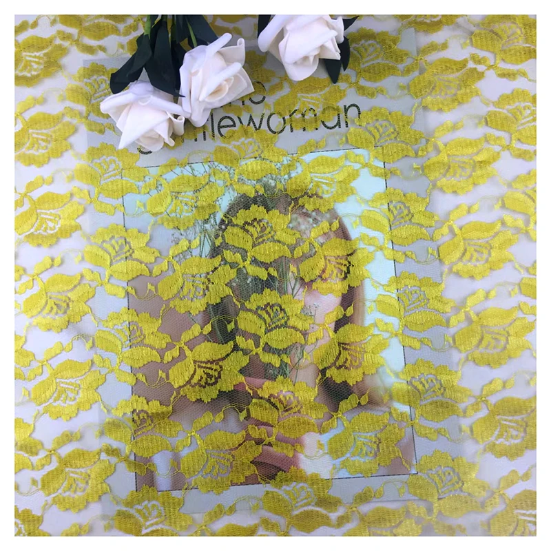 Guangzhou Supplier Luxurious Bridal Lace Fabric Ivory Floral Jacquard Mesh African Chantilly Lace Fabric for Woman - 图片 6